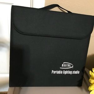 Mini portable photo studio with lights